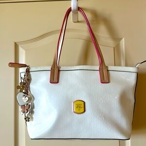 GUESS Shoulder bag, White Faux Leather